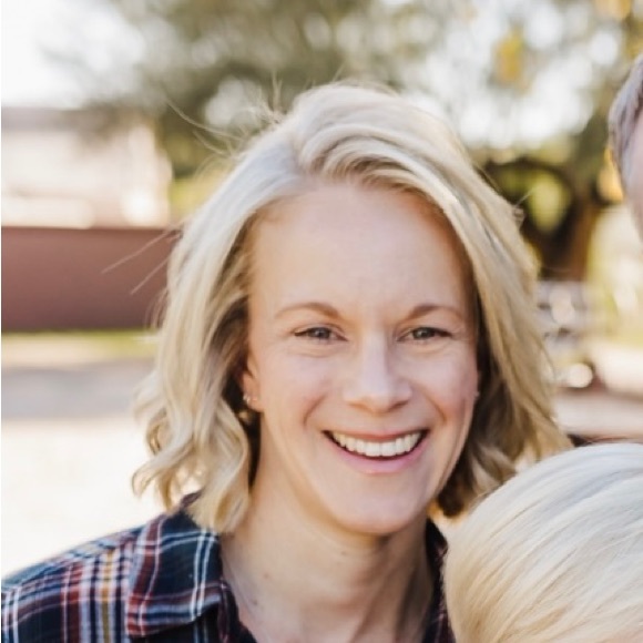 Meet your Posher, Carrie - Picture 1 of 1